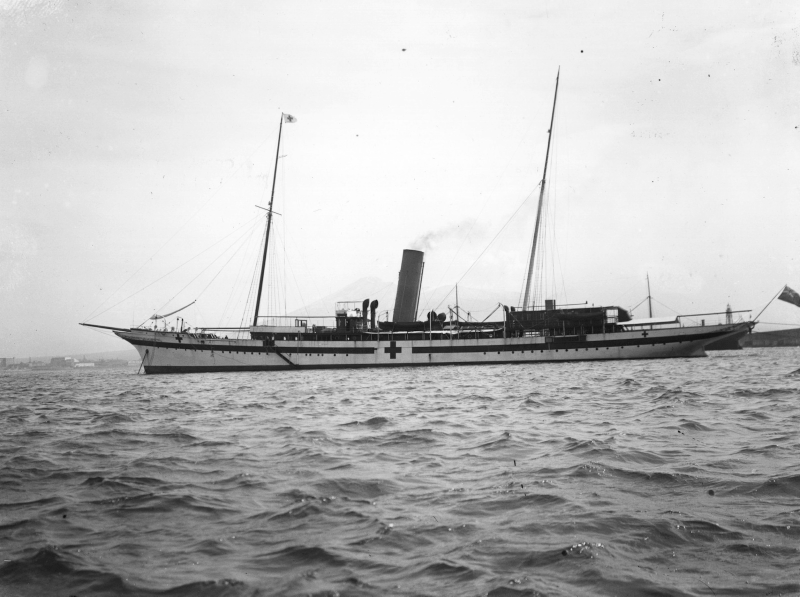Illustration for article titled When Floating Hospitals Roamed The Seas
